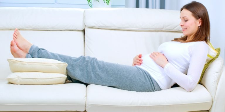 Ból spojenia łonowego w ciąży - jak sobie radzić z bólem?