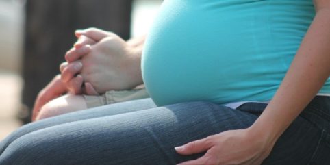 Ciąża po terminie – kiedy potrzebne jest wywołanie porodu?