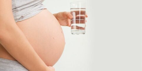 nawadnianie w ciąży ile wody pić